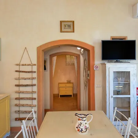 San Giovanni Apartment *