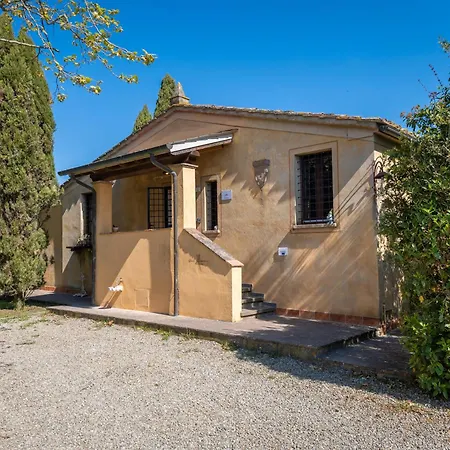 San Giovanni Apartment *
